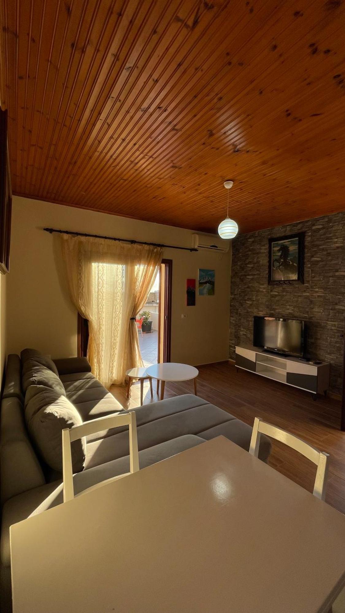 סרנדה July Seaview Apartments מראה חיצוני תמונה