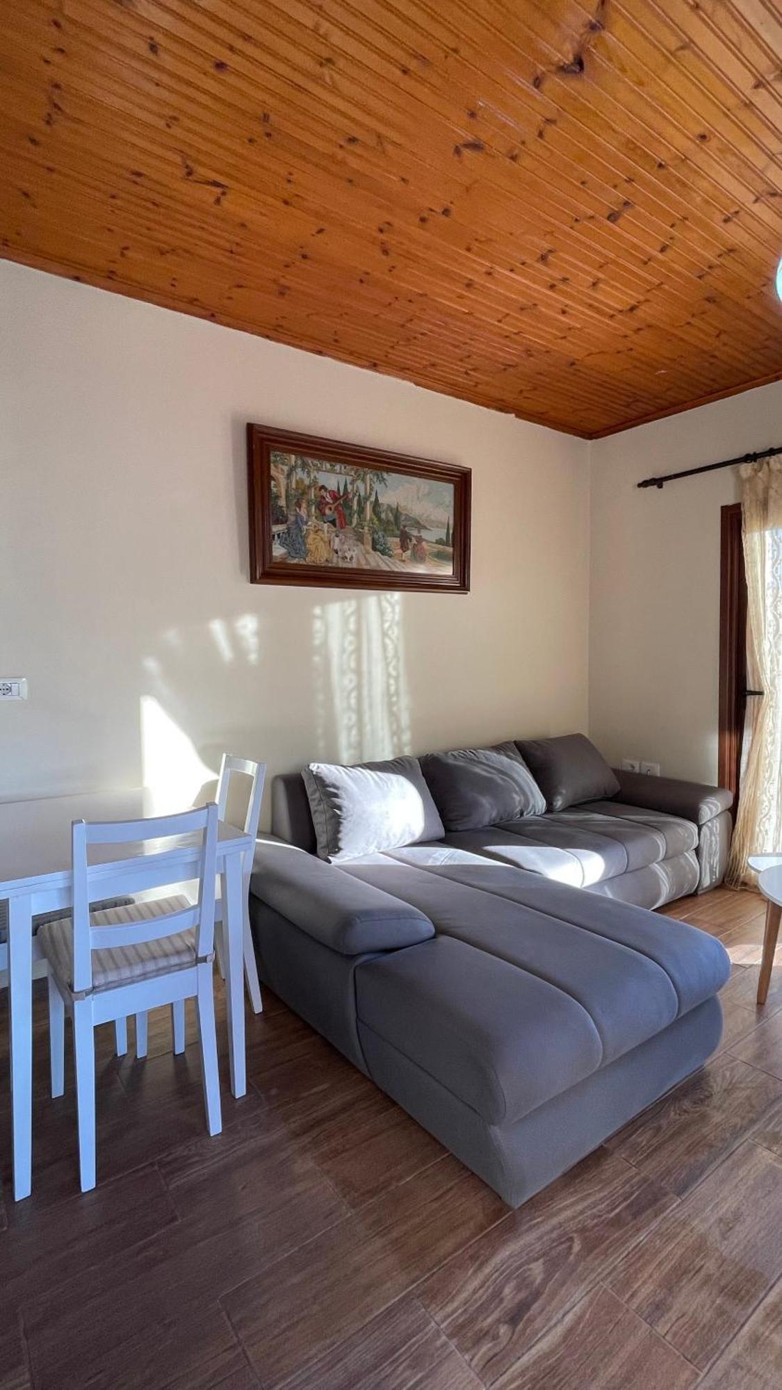 סרנדה July Seaview Apartments מראה חיצוני תמונה