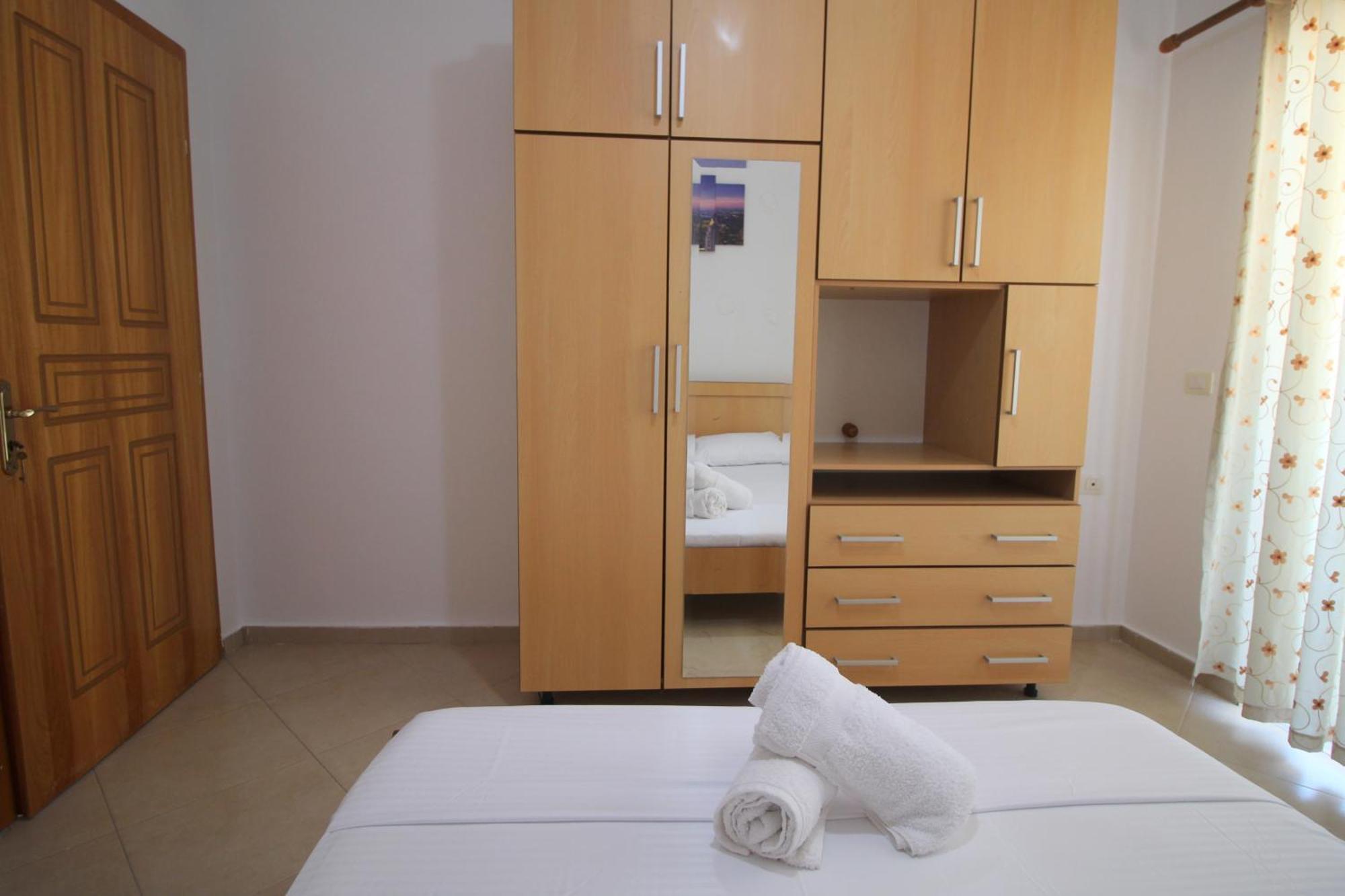 סרנדה July Seaview Apartments מראה חיצוני תמונה