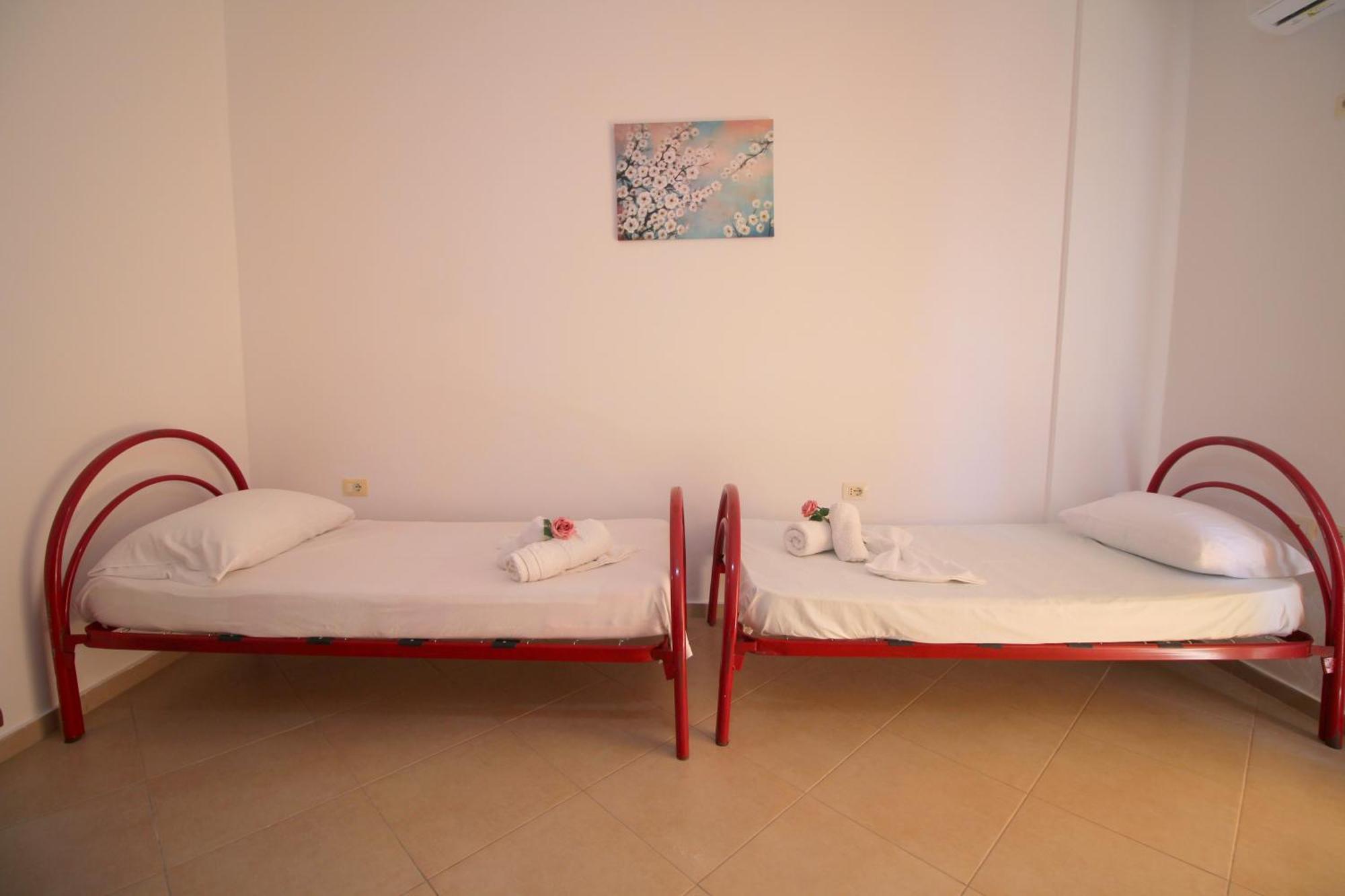 סרנדה July Seaview Apartments מראה חיצוני תמונה