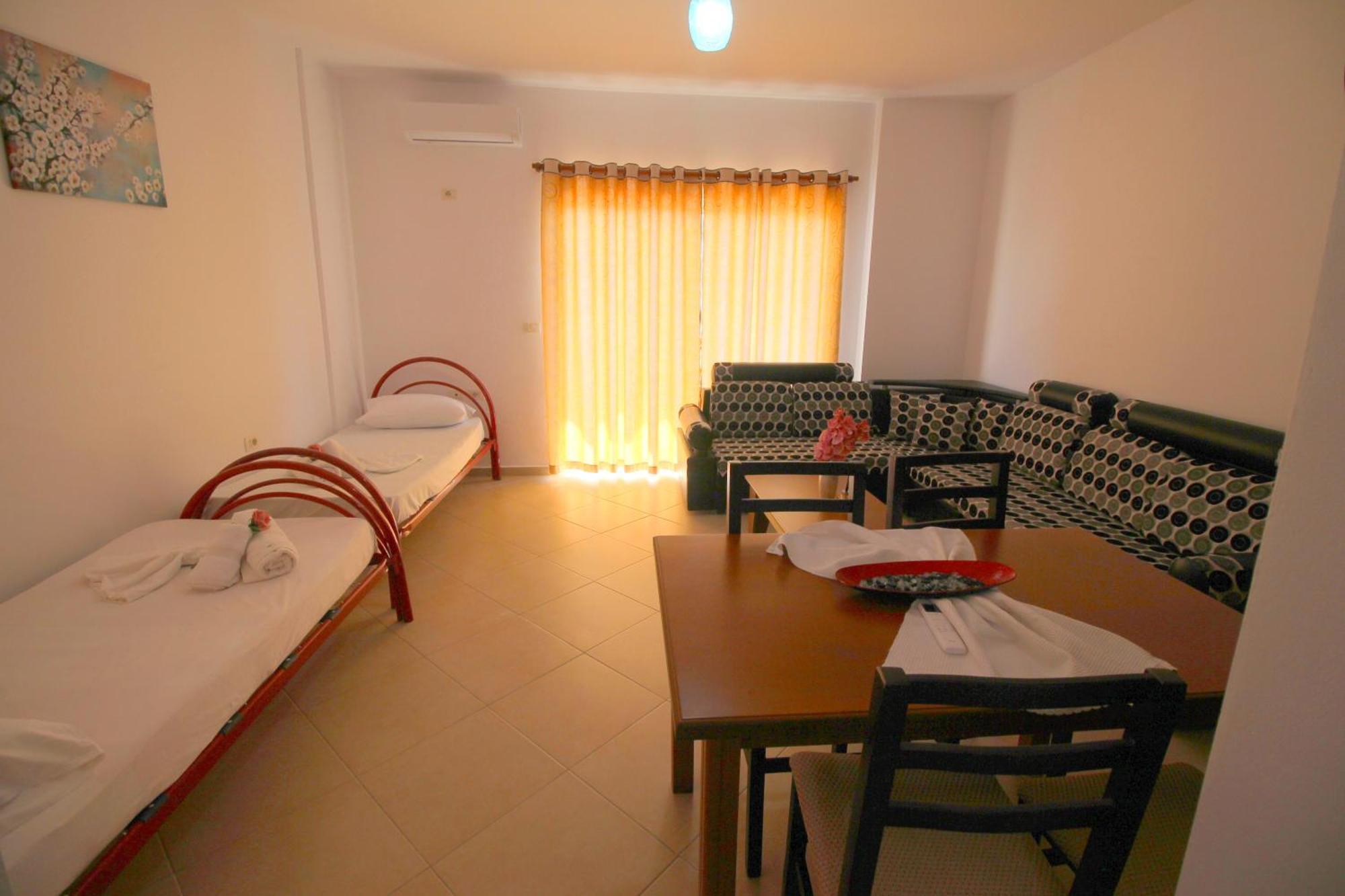 סרנדה July Seaview Apartments מראה חיצוני תמונה