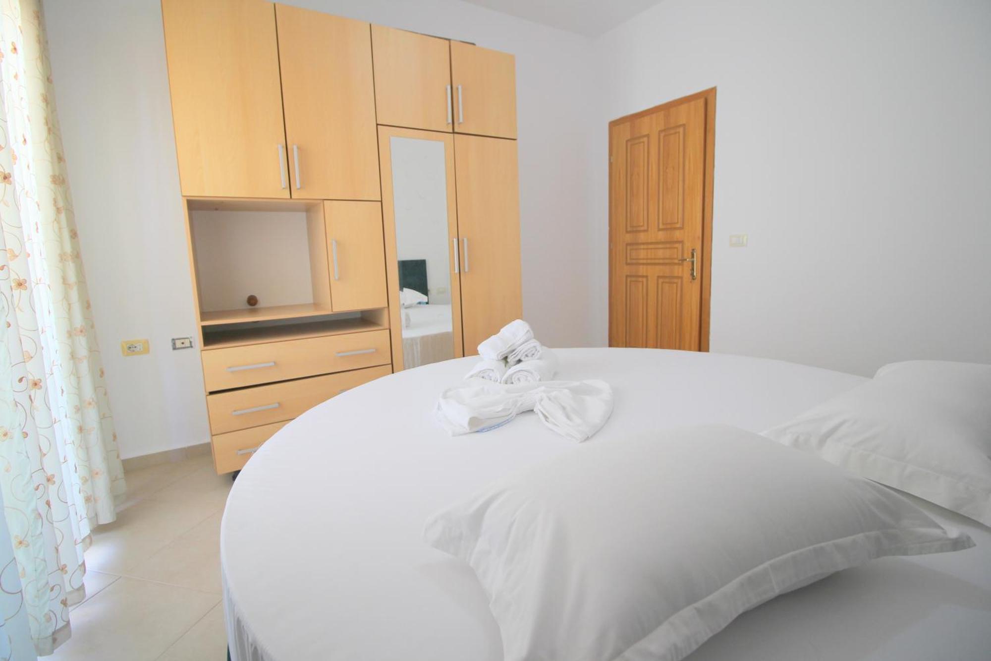 סרנדה July Seaview Apartments מראה חיצוני תמונה
