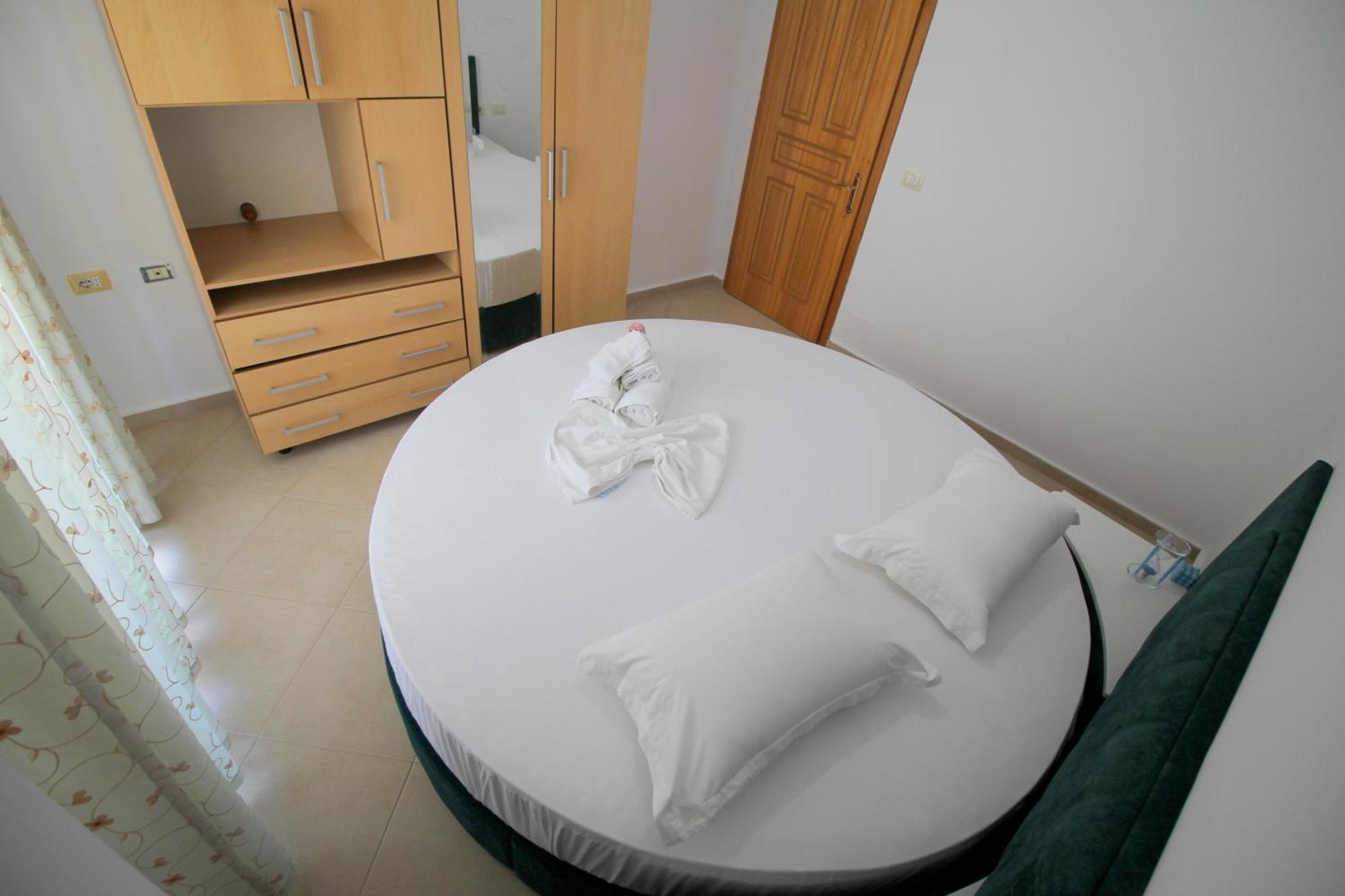 סרנדה July Seaview Apartments מראה חיצוני תמונה