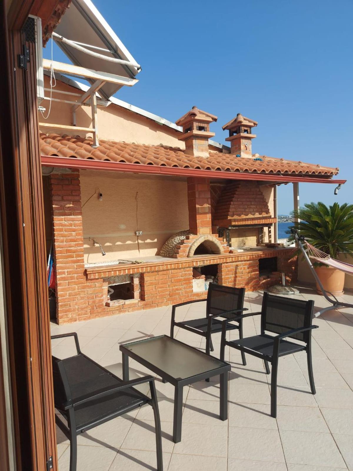 סרנדה July Seaview Apartments מראה חיצוני תמונה